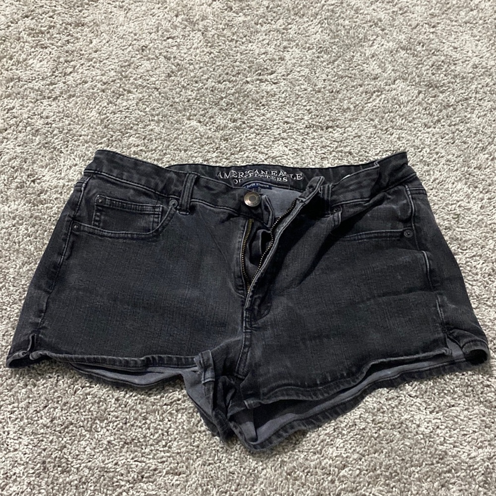 American Eagle High-Rise Black Jean Shorts. Size 12